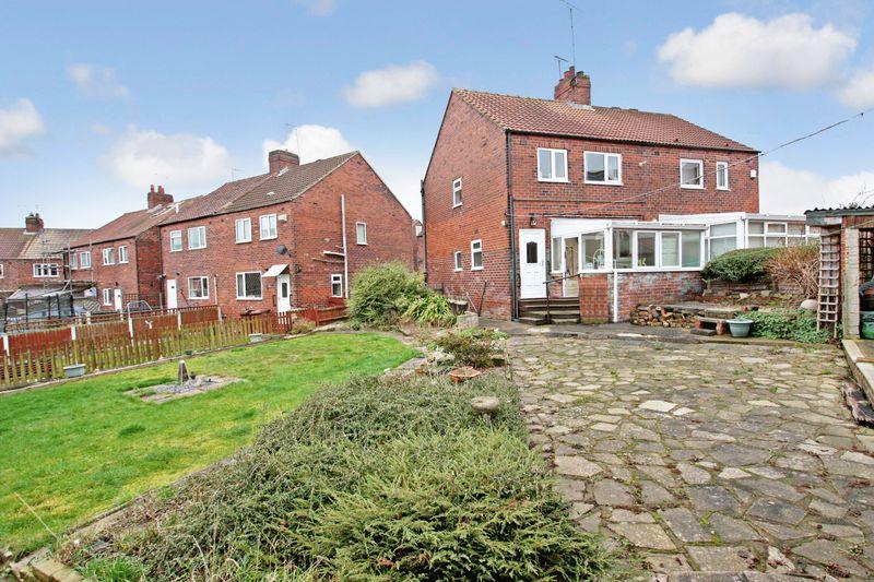 3 bedroom terraced house for sale in Kingsway, Pontefract, WF8