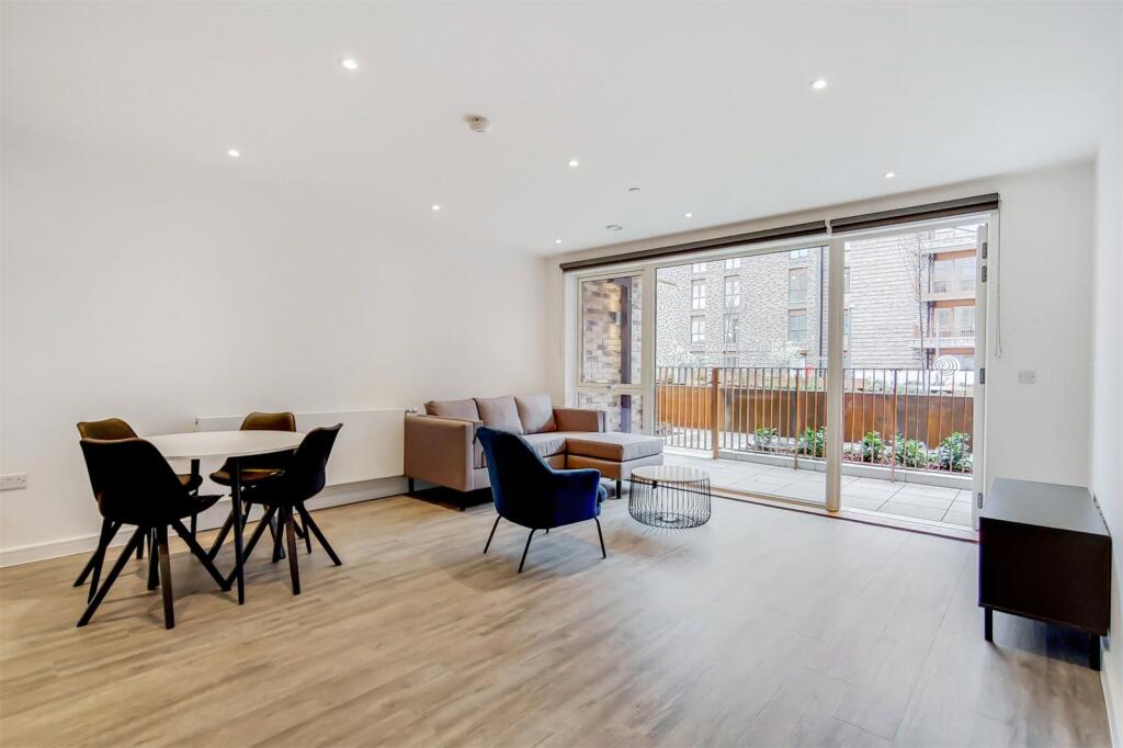 Main image of property: 14 Fresh Wharf Road, Barking, Essex, IG11