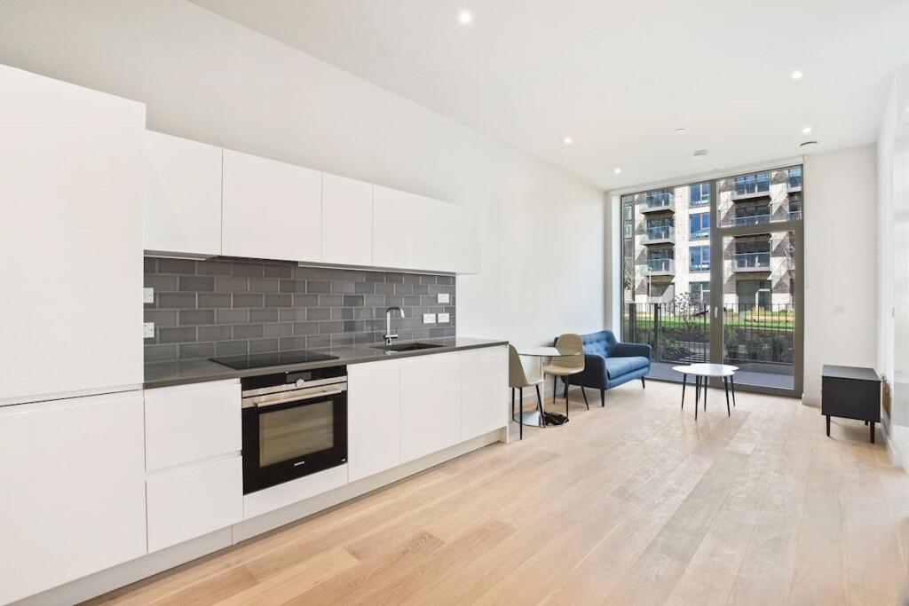 Main image of property: 7 Clipper Street, London, E16