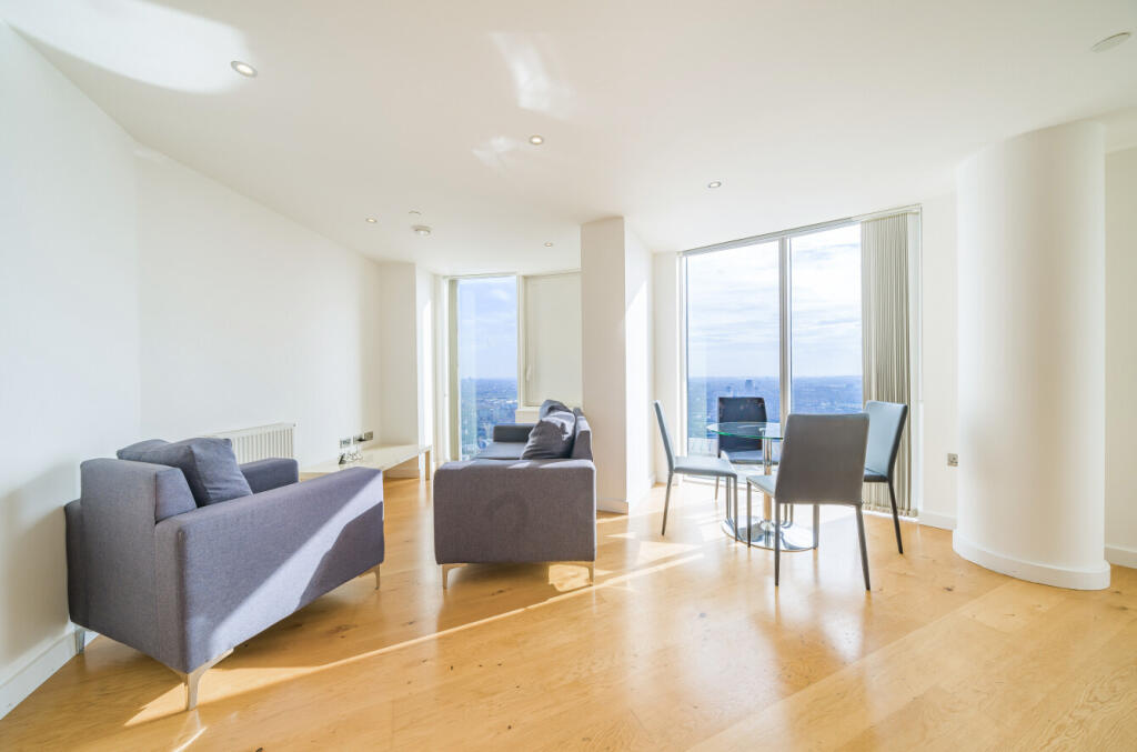 Main image of property: 158 High Street, London, E15