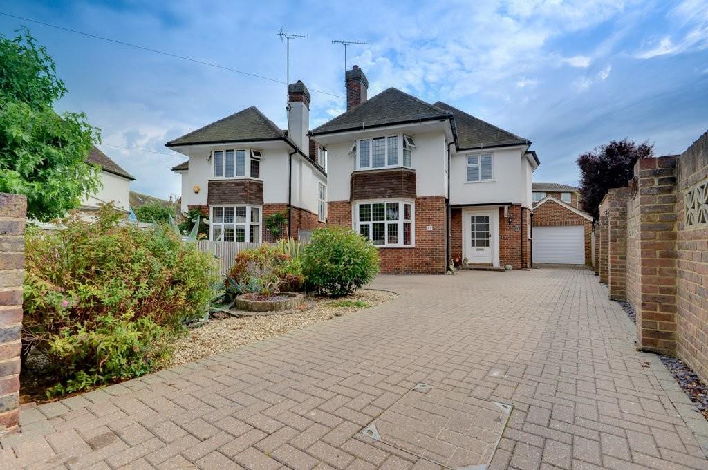 4 bedroom detached house for sale in Hythe Road, Worthing, BN11