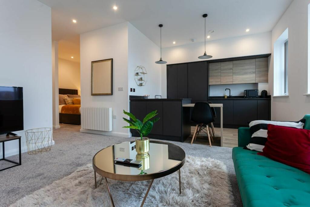 Additional property image - Stone Cross House - Churchgate, Bolton