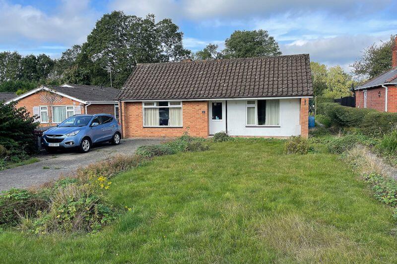 2 bedroom detached bungalow for sale in Ashurst, SO40