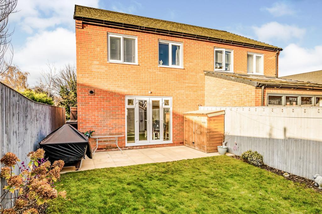 3 bedroom semidetached house for sale in Crigglestone Way, Crigglestone, Wakefield, West