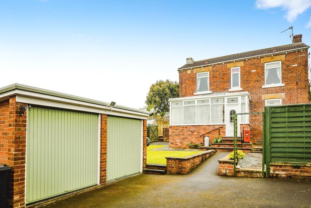 Main image of property: Cave Lane, East Ardsley, Wakefield, West Yorkshire, WF3