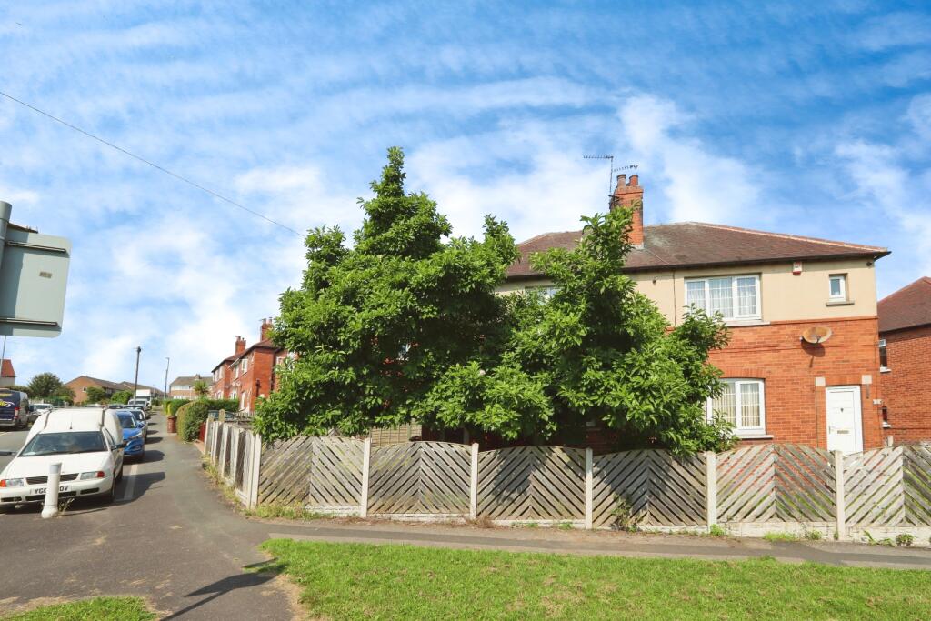 Main image of property: Peacock Avenue, WAKEFIELD, West Yorkshire, WF2