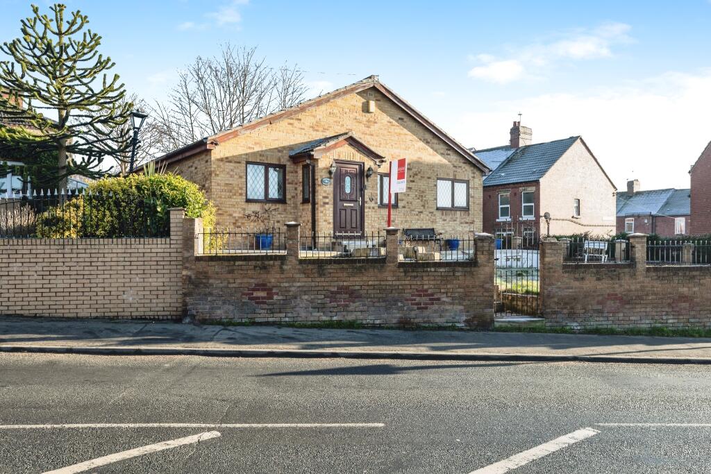 Main image of property: Wakefield Road, Fitzwilliam, Pontefract, West Yorkshire, WF9