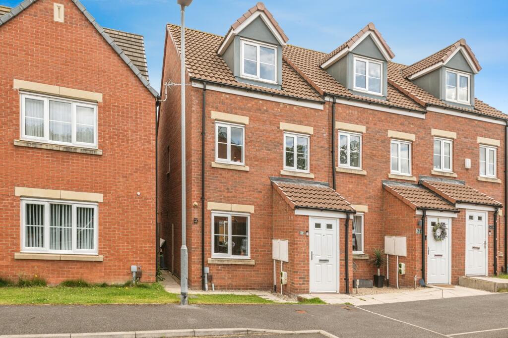 Main image of property: Lawefield Way, Wakefield, West Yorkshire, WF2