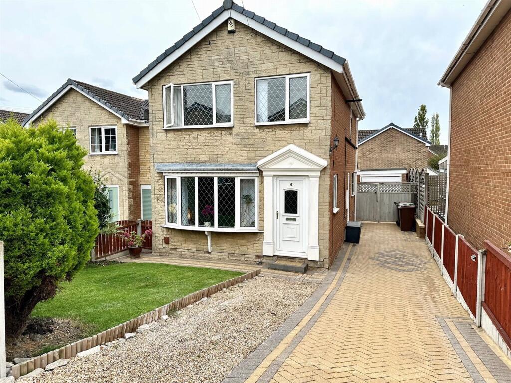 Main image of property: Stoneleigh Grove, Ossett, West Yorkshire, WF5