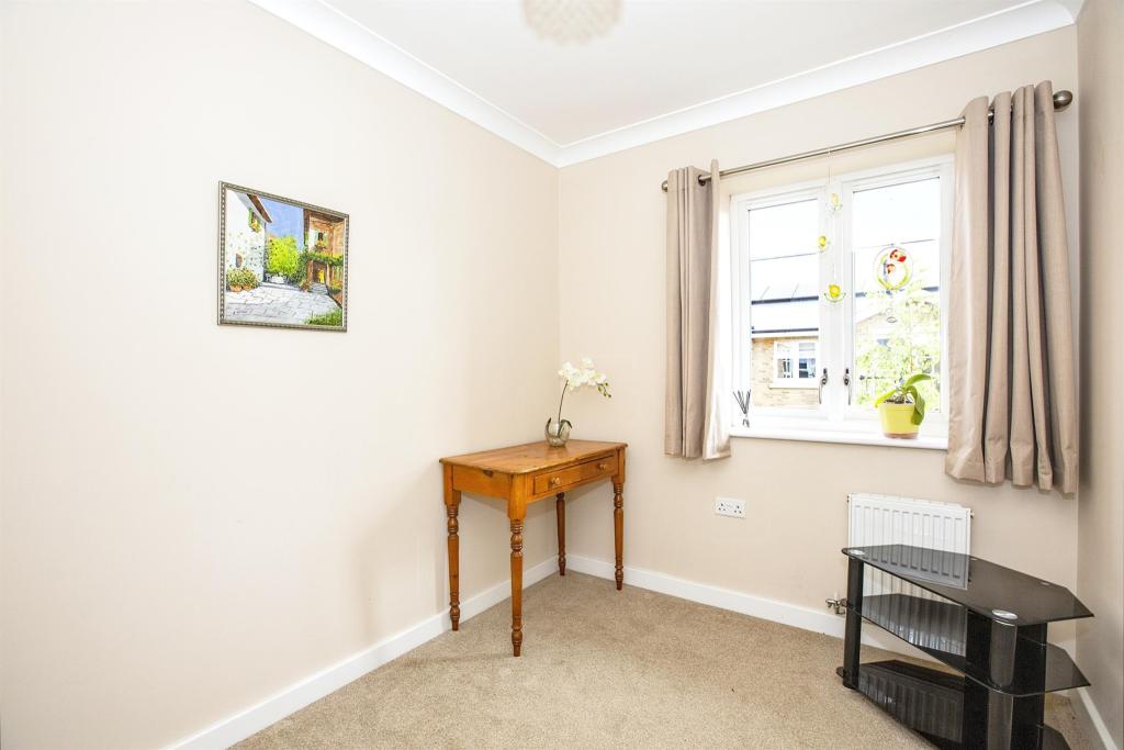 2 bedroom apartment for sale in Chancery Lane, Thrapston, Kettering, NN14