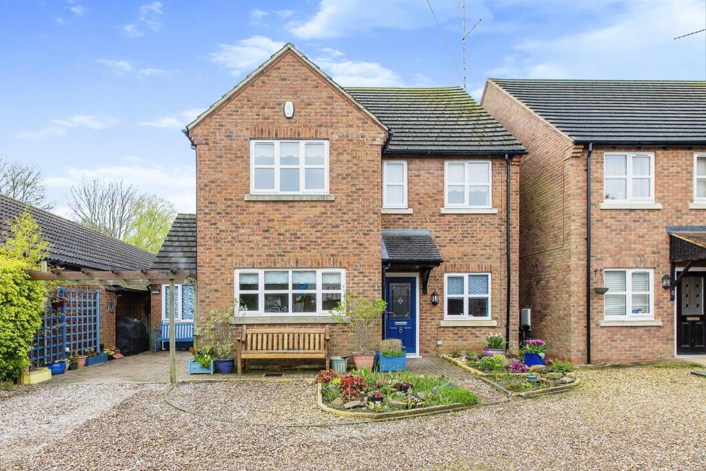 4 bedroom detached house for sale in Carlow Street, Ringstead