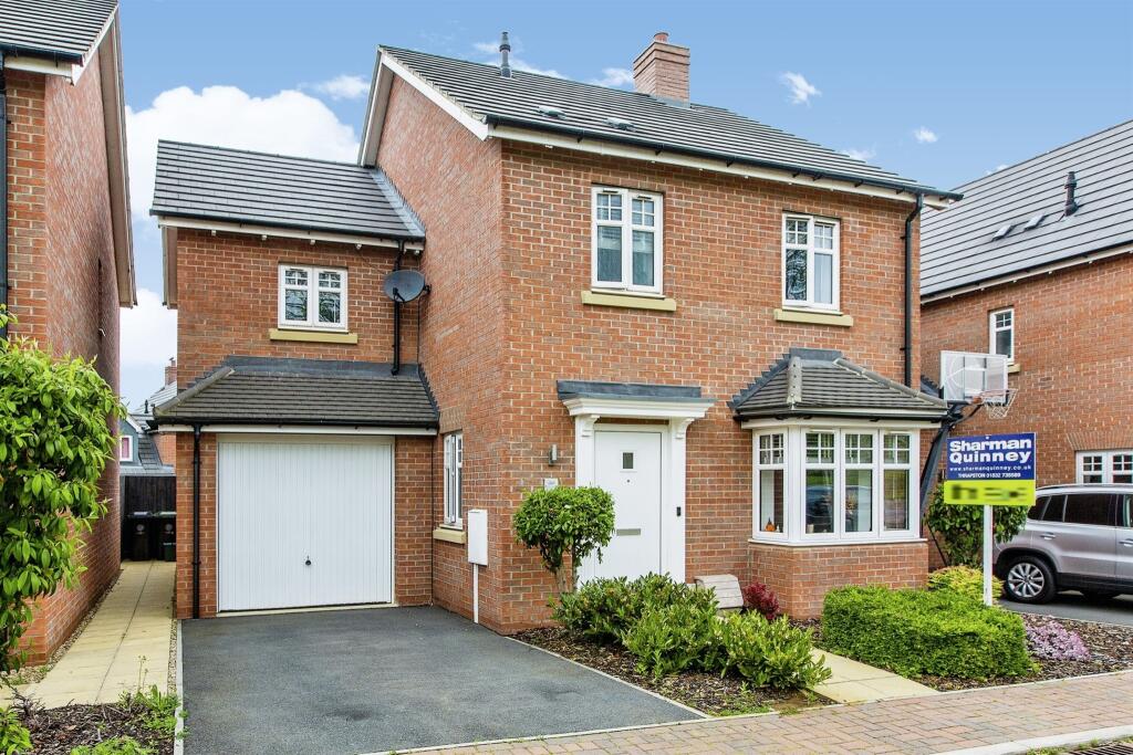 4 bedroom detached house for sale in Junction Way, Thrapston, Kettering