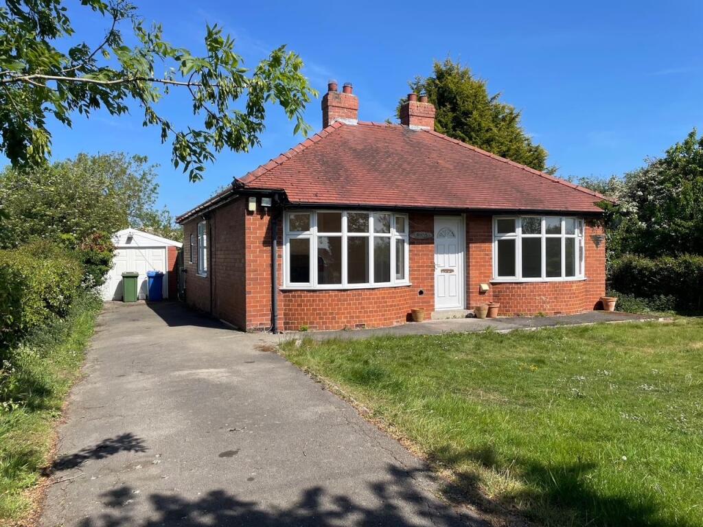 Main image of property: Roslyn, Canal Lane, Pocklington