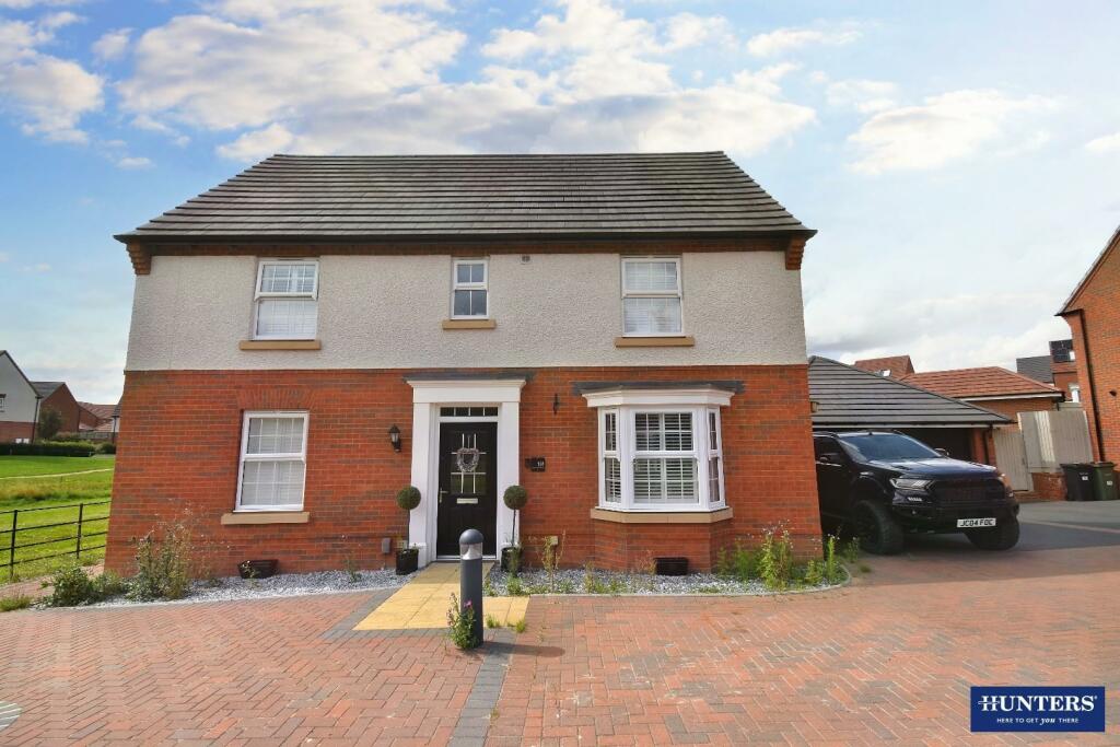 4 bedroom detached house for sale in Morleys Close, Wigston, LE18