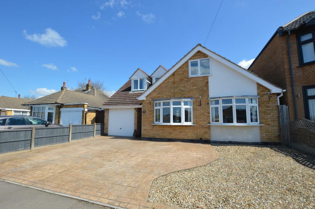 4 bedroom detached bungalow for sale in Windermere Road, Wigston, LE18