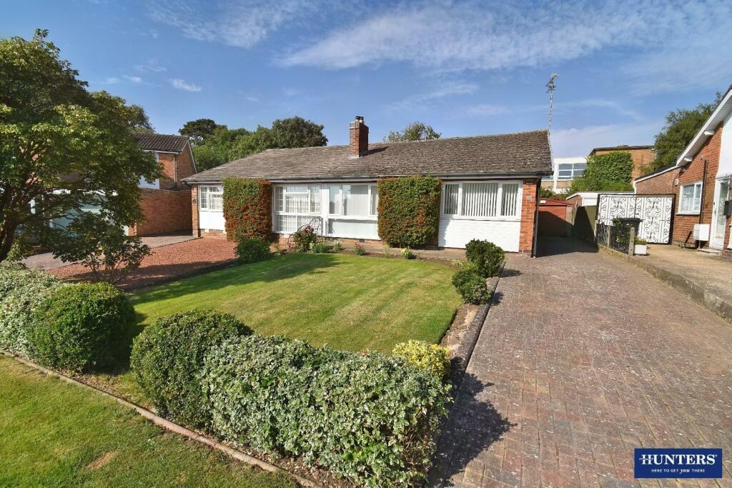 2 bedroom semidetached bungalow for sale in Seaton Road, Wigston, LE18