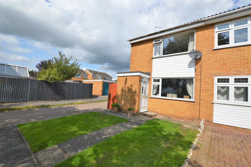 2 bedroom town house for sale in Rosebank Road, Countesthorpe, Leicester, LE8 5YA, LE8