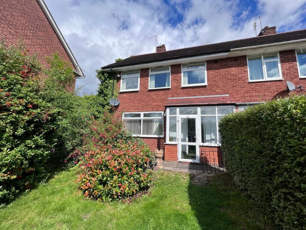 4 bedroom end of terrace house for sale in Quinton Road, Harborne