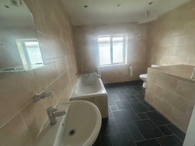 Additional property image - War Lane, Birmingham, B17 9RS