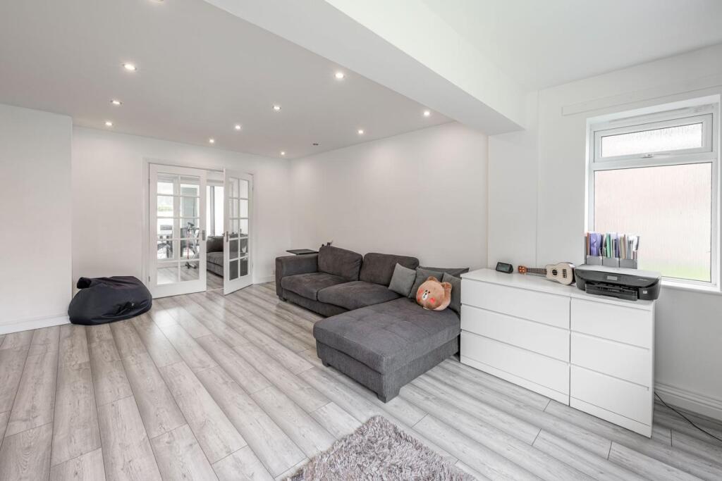 Additional property image - The Close, Harborne, Birmingham, B17 8TU