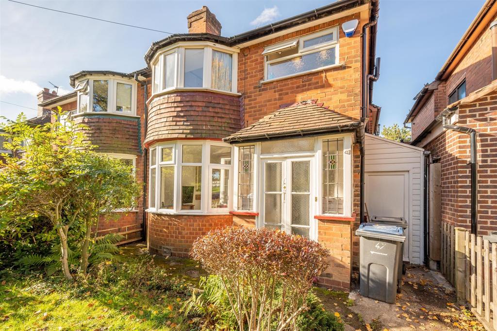 3 bedroom semidetached house for sale in Queens Park Road, Harborne