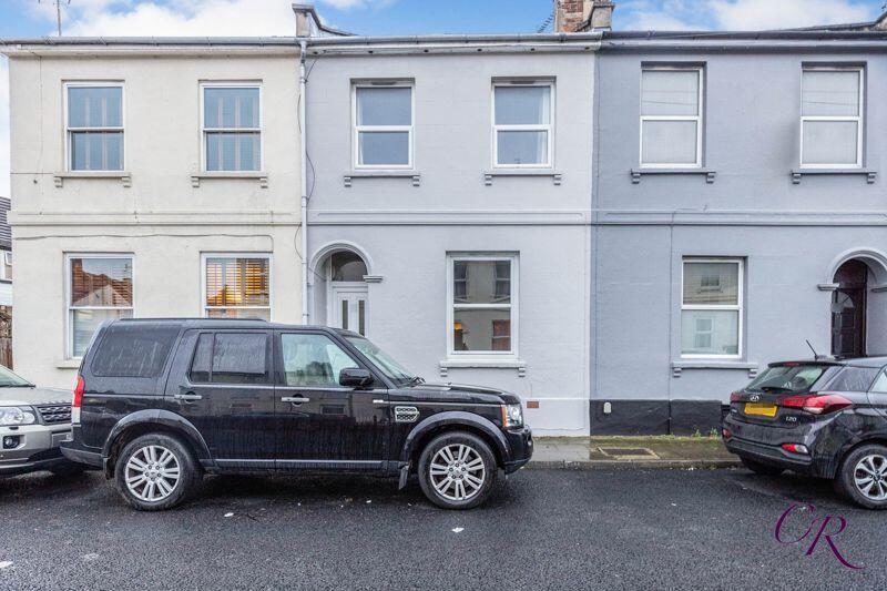 4 bedroom terraced house for sale in Cleeveland Street, Town Centre, GL51