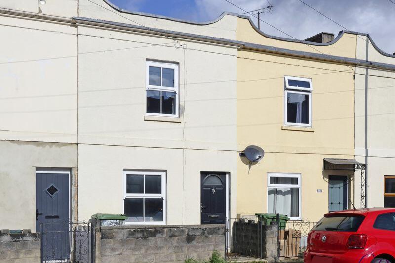 2 bedroom terraced house for sale in Prestbury Road, Cheltenham, GL52