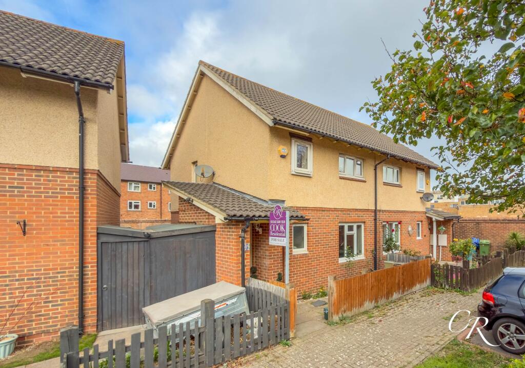 Main image of property: Hamlet Close, Cheltenham