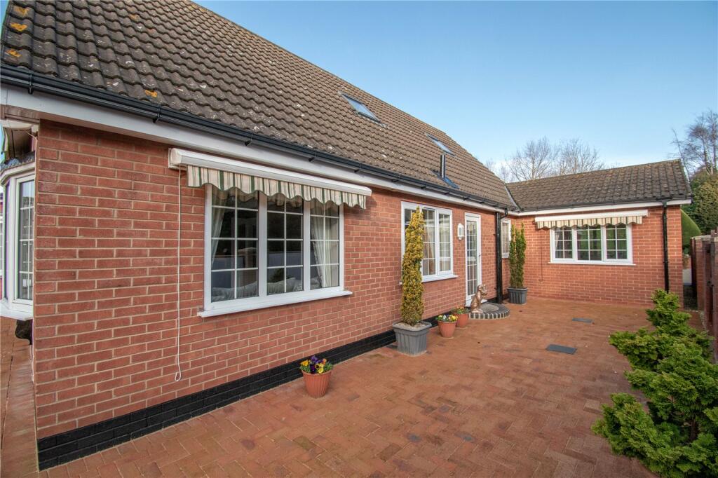 4 bedroom detached house for sale in Church Lane, North Thoresby
