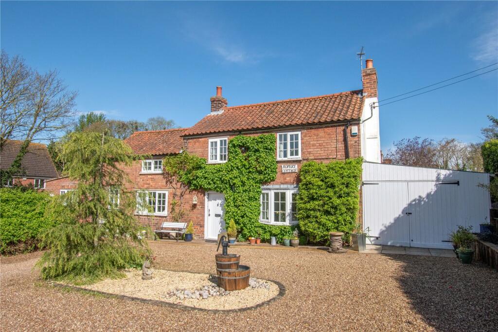 3 bedroom detached house for sale in `, Ulceby, North East Lincs, DN39