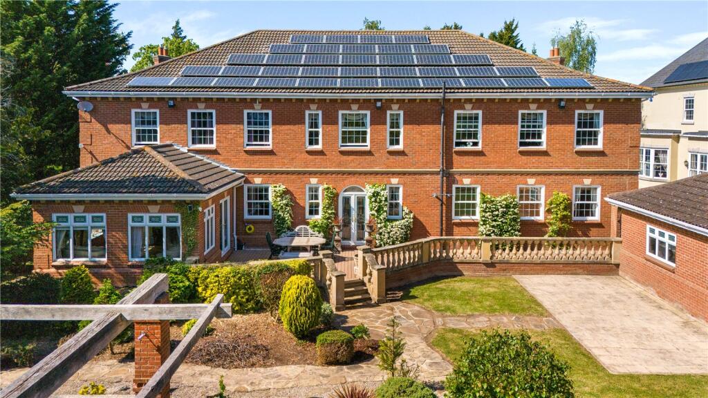 Main image of property: Humberston Avenue, Grimsby, Lincolnshire, DN36