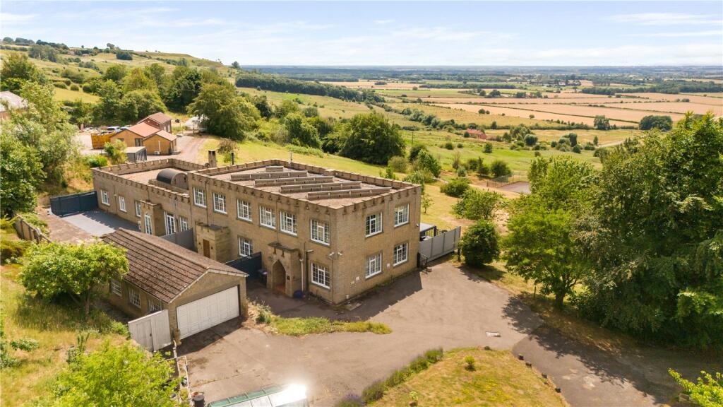 Main image of property: Castle Top, Nettleton Top, Market Rasen, Lincolnshire, LN7