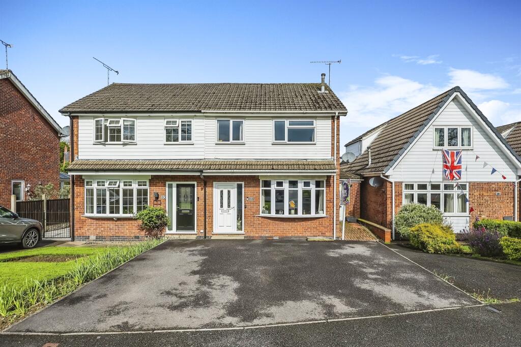 4 bedroom semidetached house for sale in Holborn View, Codnor, Ripley, DE5
