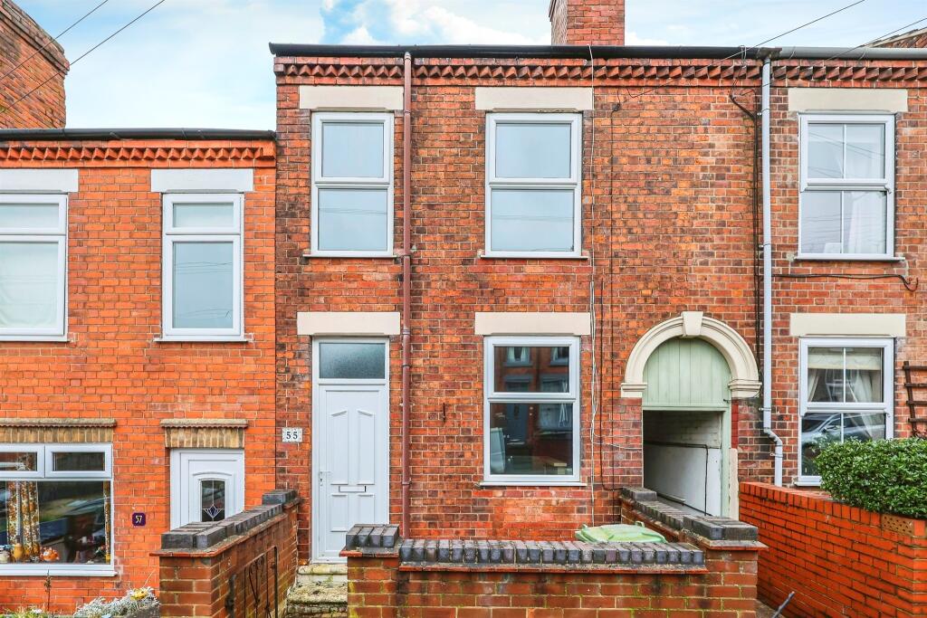 3 bedroom terraced house for sale in Gladstone Street, Heanor, DE75