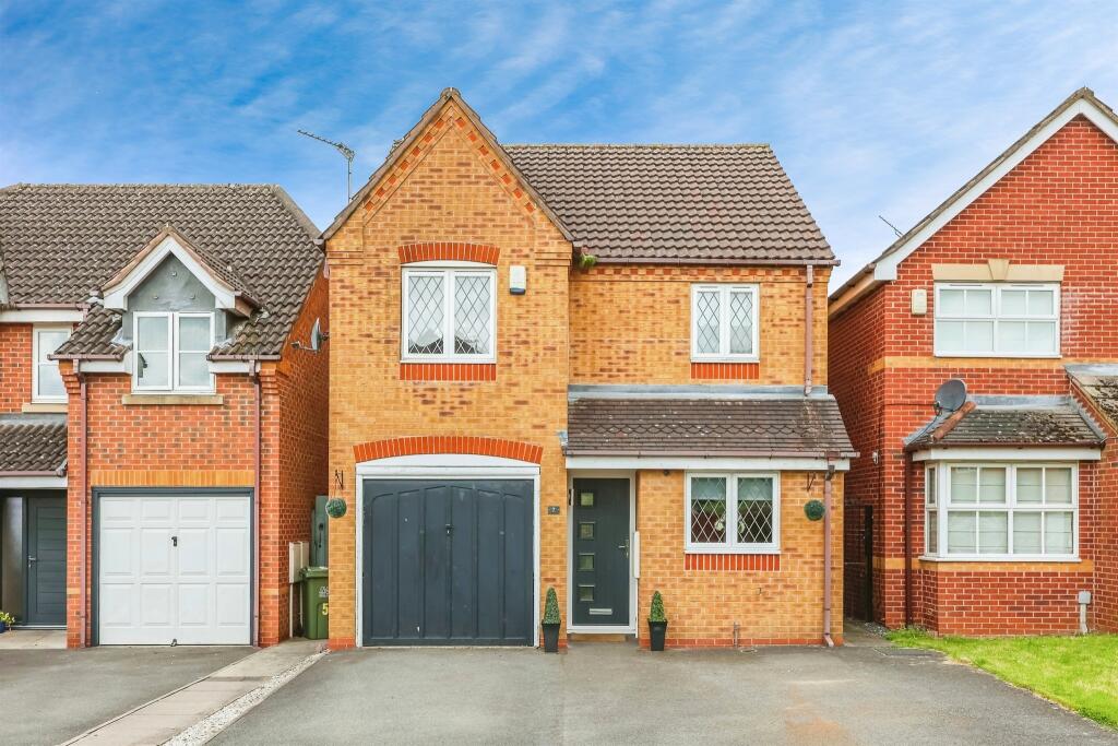 3 bedroom detached house for sale in Kirkley Drive, Heanor, DE75