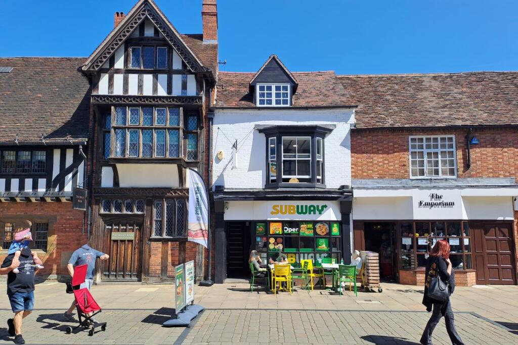 Main image of property: 10 Henley Street, Stratford-upon-Avon, Warwickshire, CV37 6PT