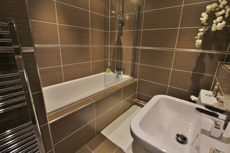 2 bedroom terraced house for sale in Grenfell Park, Parkgate, Cheshire