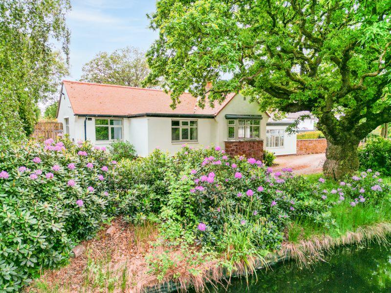 3 bedroom detached bungalow for sale in Cottage Drive West, Gayton