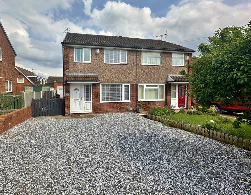 3 bedroom semidetached house for sale in Chatsworth Road, Pensby, Wirral , CH61