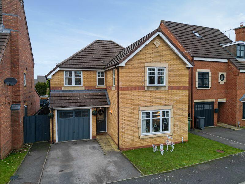 4 bedroom detached house