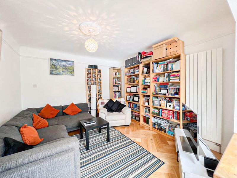Additional property image - Dale Avenue, Heswall, Wirral