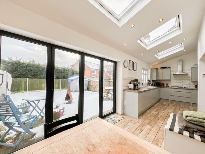Additional property image - Dale Avenue, Heswall, Wirral
