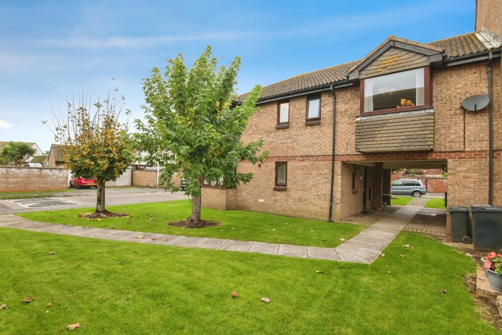 Main image of property: Royal Way, Starcross, EXETER