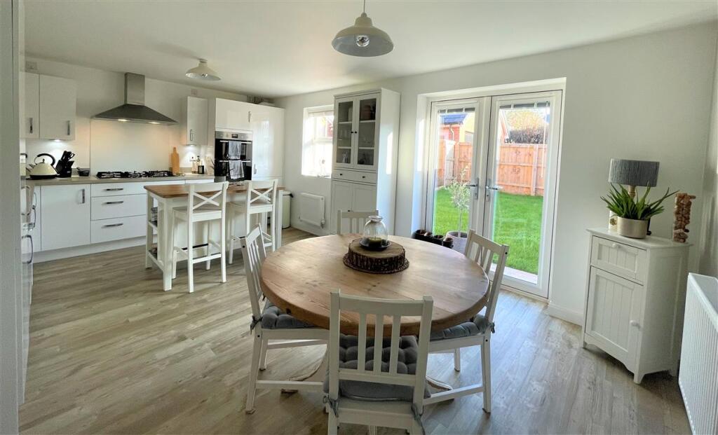 Main image of property: Par Drive, TIVERTON