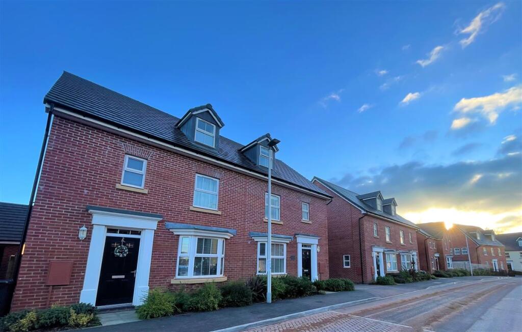 Main image of property: Par Drive, TIVERTON