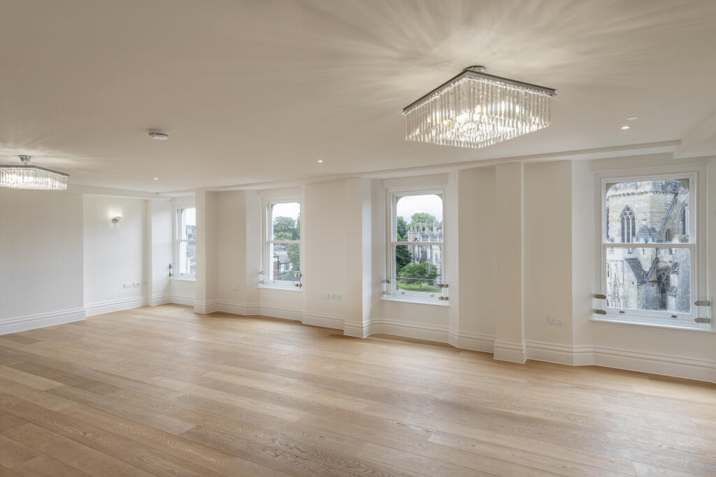 Main image of property: 18 Cathedral Yard, EXETER