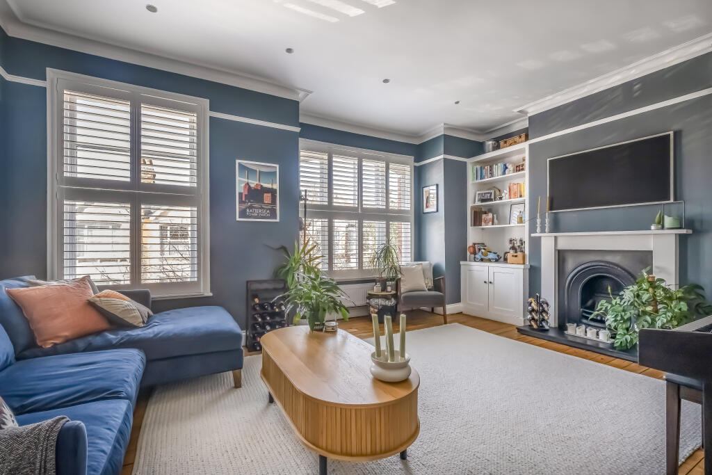 Main image of property: Midmoor Road, London, SW12