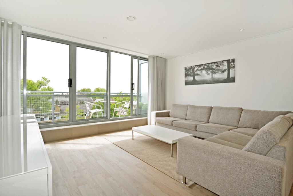 Main image of property: Balham Hill London SW12