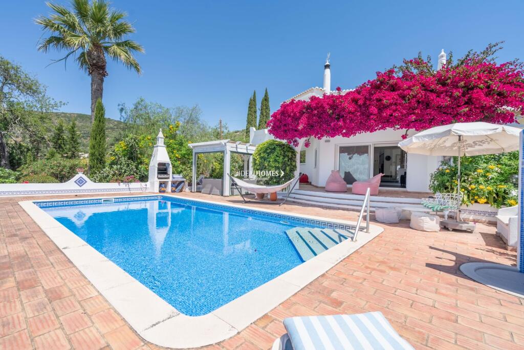 Villa for sale in Algarve...