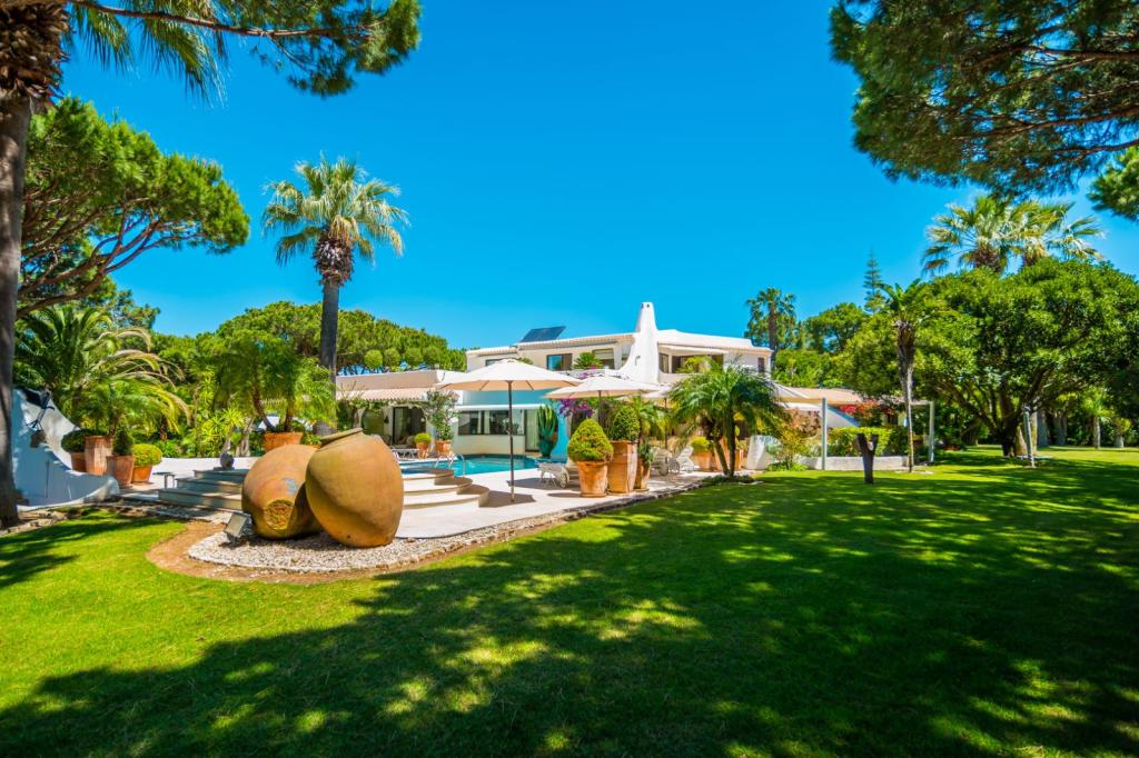 Villa for sale in Algarve, Quinta Do Lago, Portugal